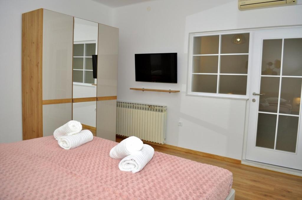 Apartments Ratko Tučepi エクステリア 写真
