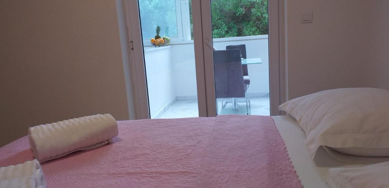 Apartments Ratko Tučepi エクステリア 写真