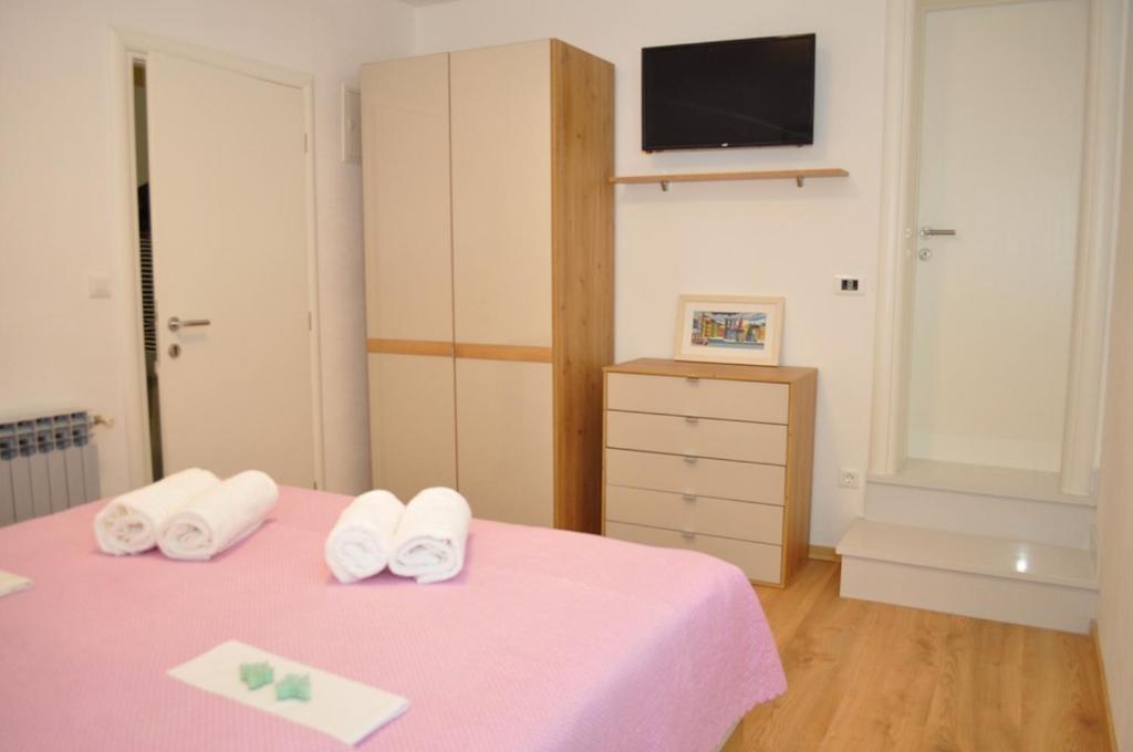 Apartments Ratko Tučepi エクステリア 写真