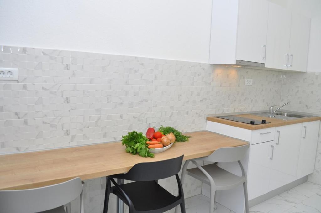 Apartments Ratko Tučepi エクステリア 写真