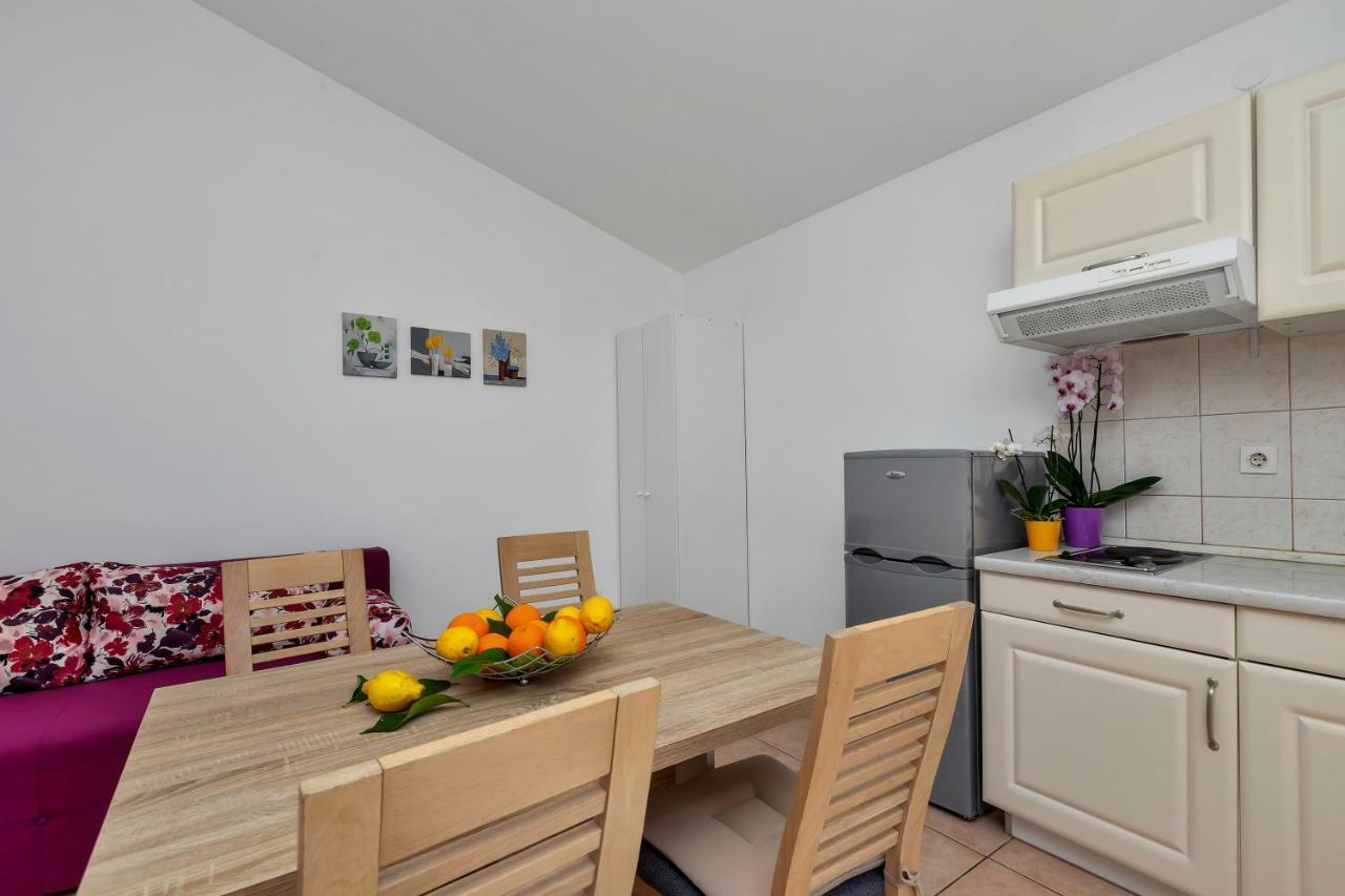 Apartments Ratko Tučepi エクステリア 写真