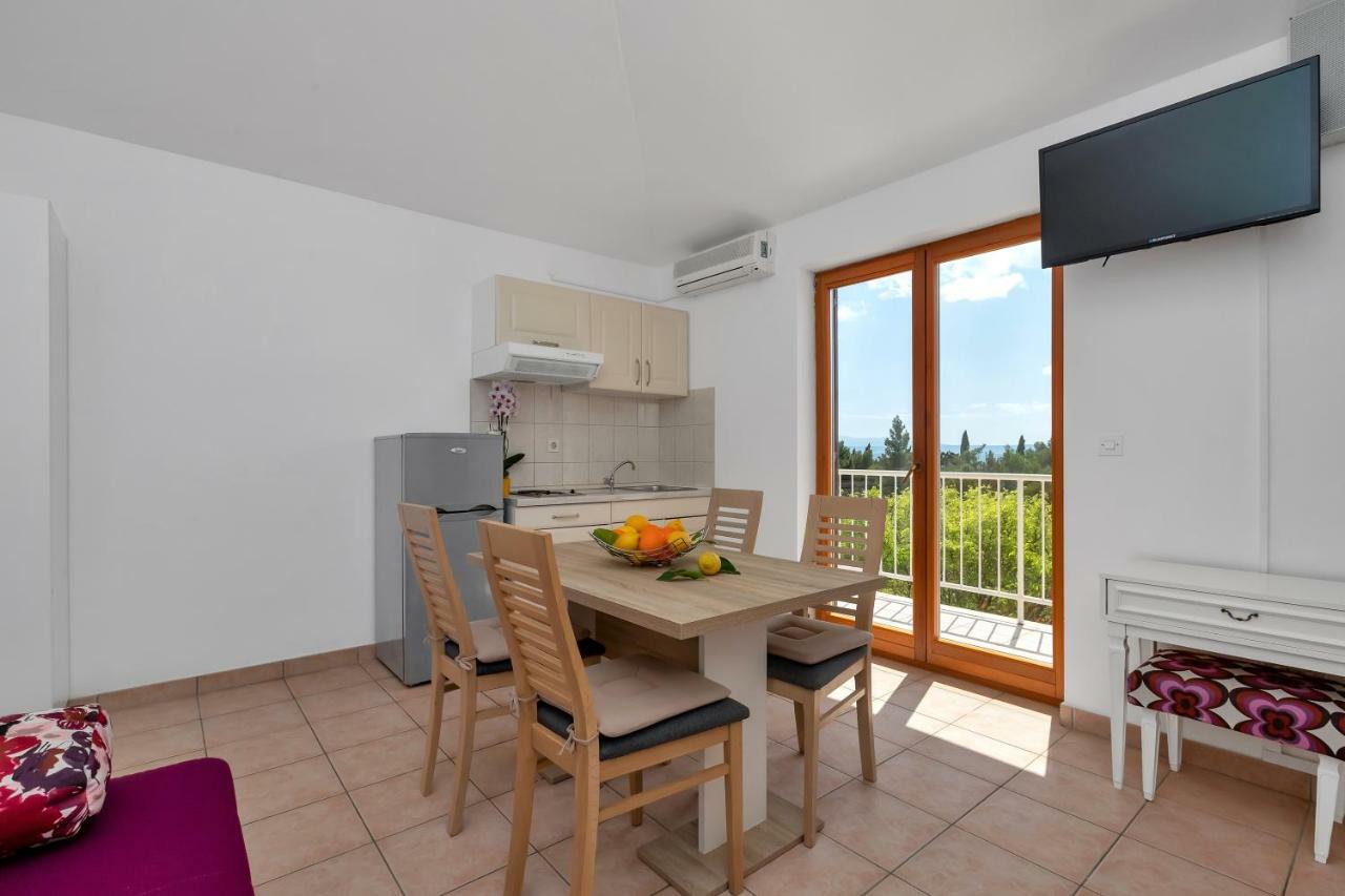 Apartments Ratko Tučepi エクステリア 写真