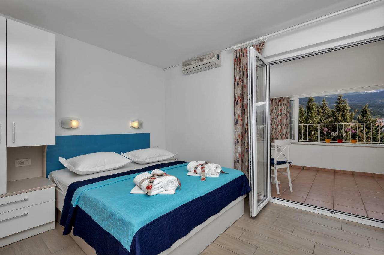 Apartments Ratko Tučepi エクステリア 写真