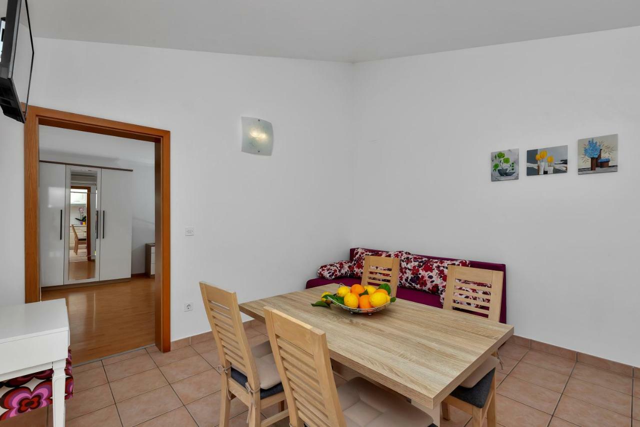 Apartments Ratko Tučepi エクステリア 写真